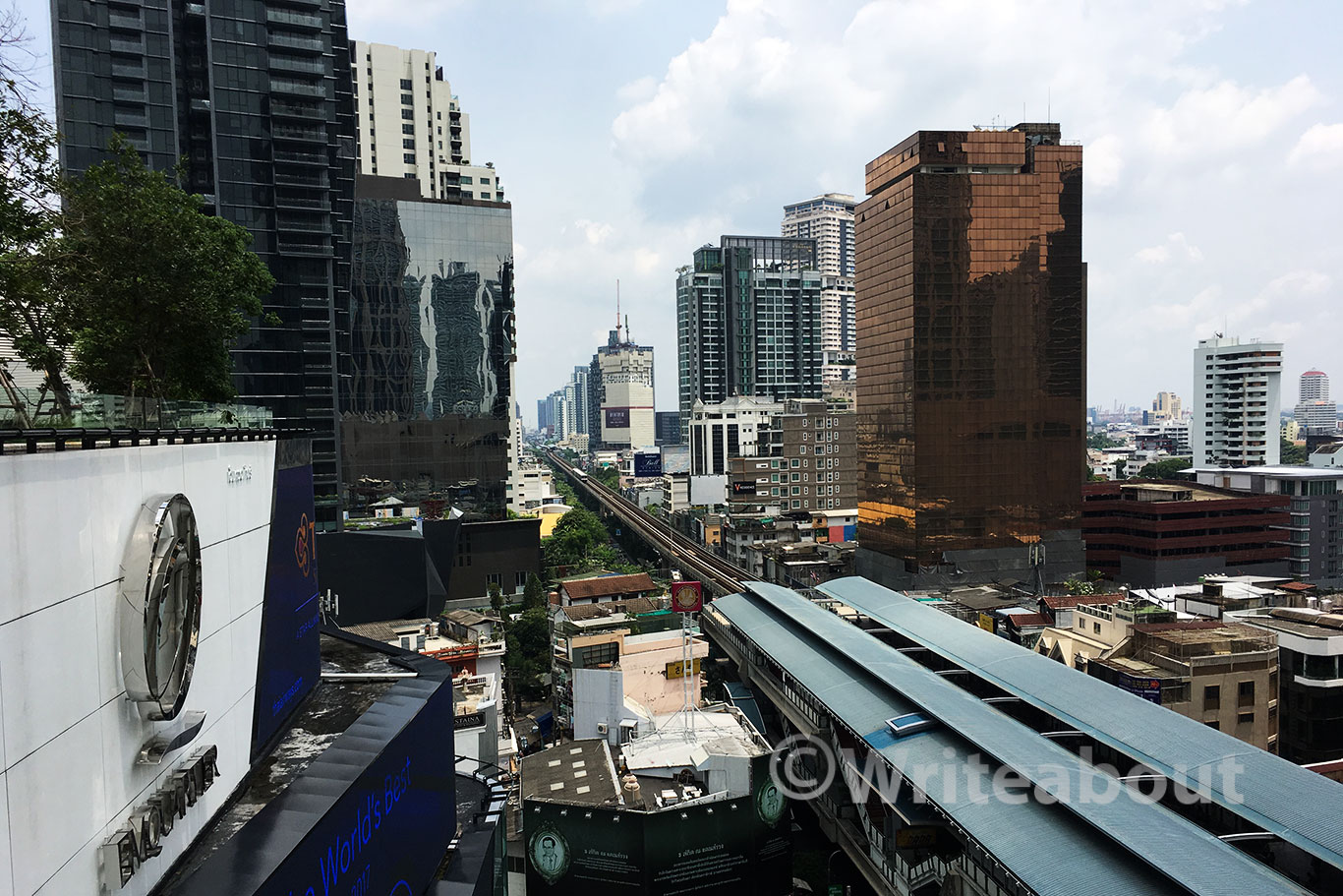 Sukhumvit skytrain